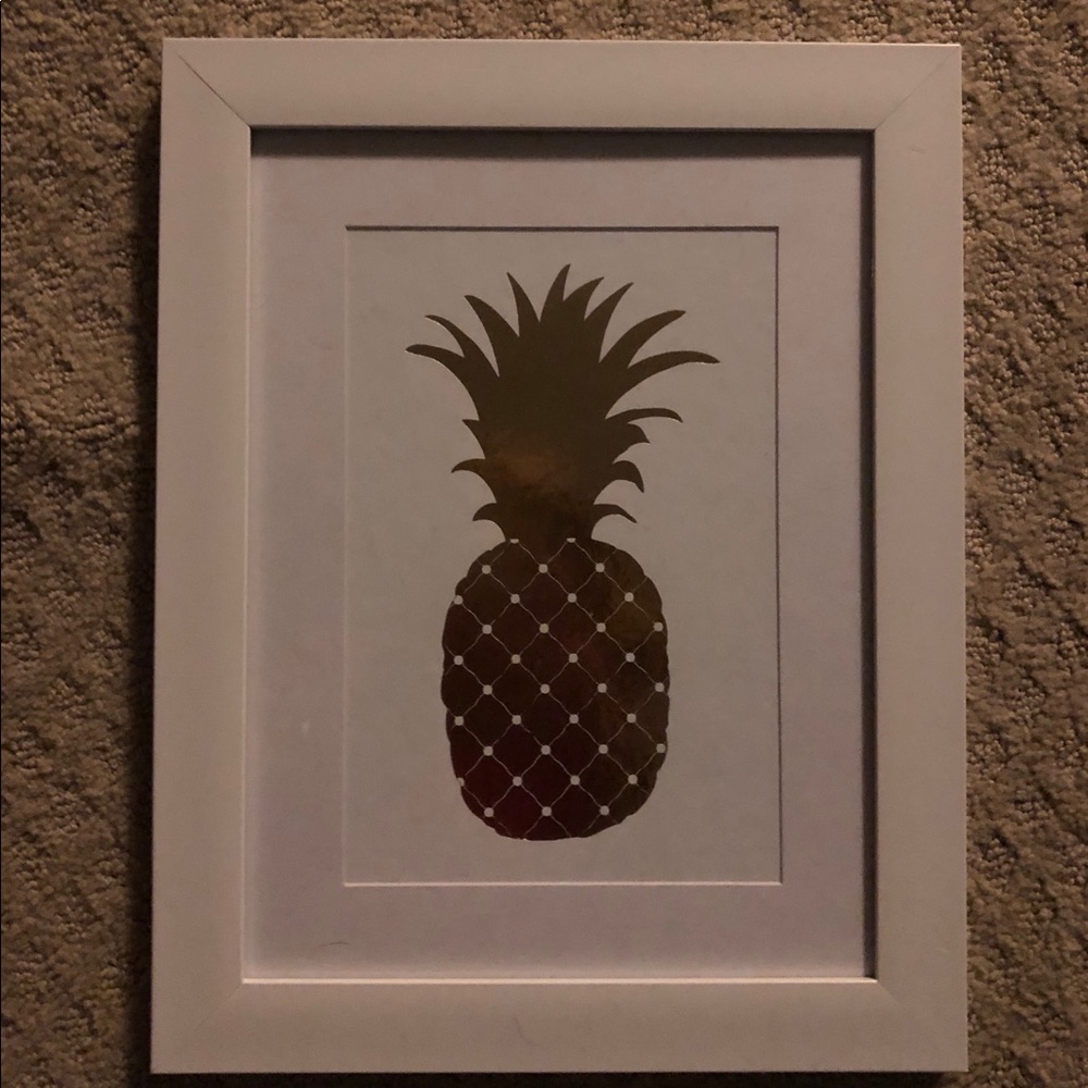 Pineapple wall sign